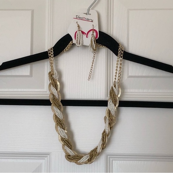 Discovery Elegant Gold and White Braided Necklace Set - Picture 1 of 5